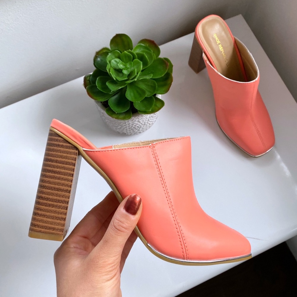 👡 SALMON FAUX LEATHER STITCHED CHUNKY HEEL MULES!